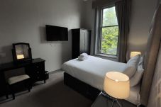 Richmond-Park-Hotel-near-Edinburgh-Bo'ness-Double-Bedroom