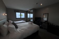 superior-twin-bed-richmond-park-hotel-bo'ness