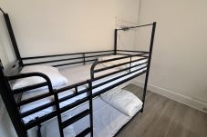 Rent by room in Edinburgh - Haymarket Hostel 3a M